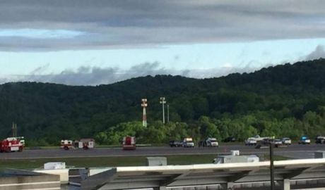 Doi piloţi au murit după ce un avion-cargo a ieşit de pe pistă imediat după aterizare. 