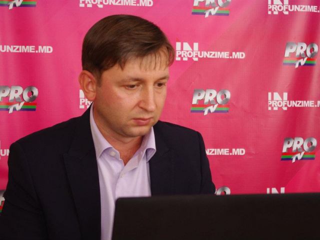 Artur Resetnicov a lasat sa se inteleaga ca PCRM ar putea sa-si dea votul pentru noul guvern, chiar daca anterior Vladimir Voronin a negat cu vehementa acest lucru.