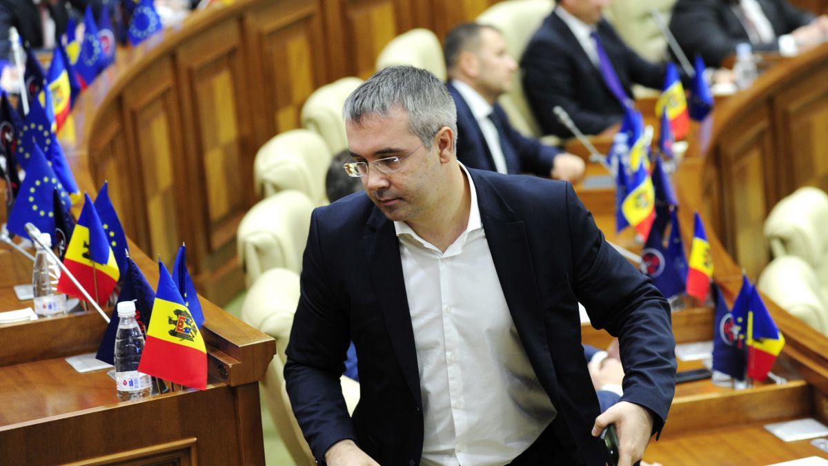 Сырбу подал жалобу в прокуратуру, МВД и СИБ о прослушке.
