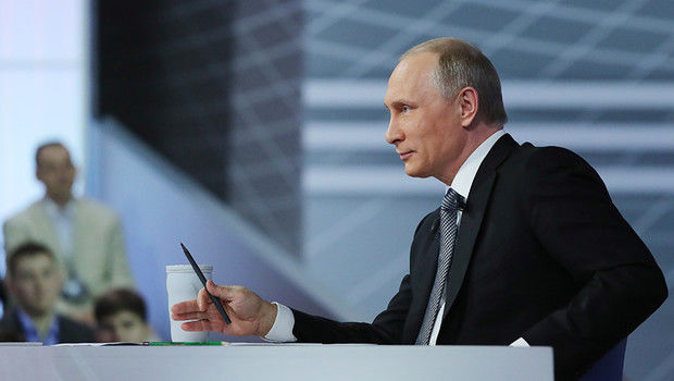 Президент России Владимир Путин в ходе «прямой линии».