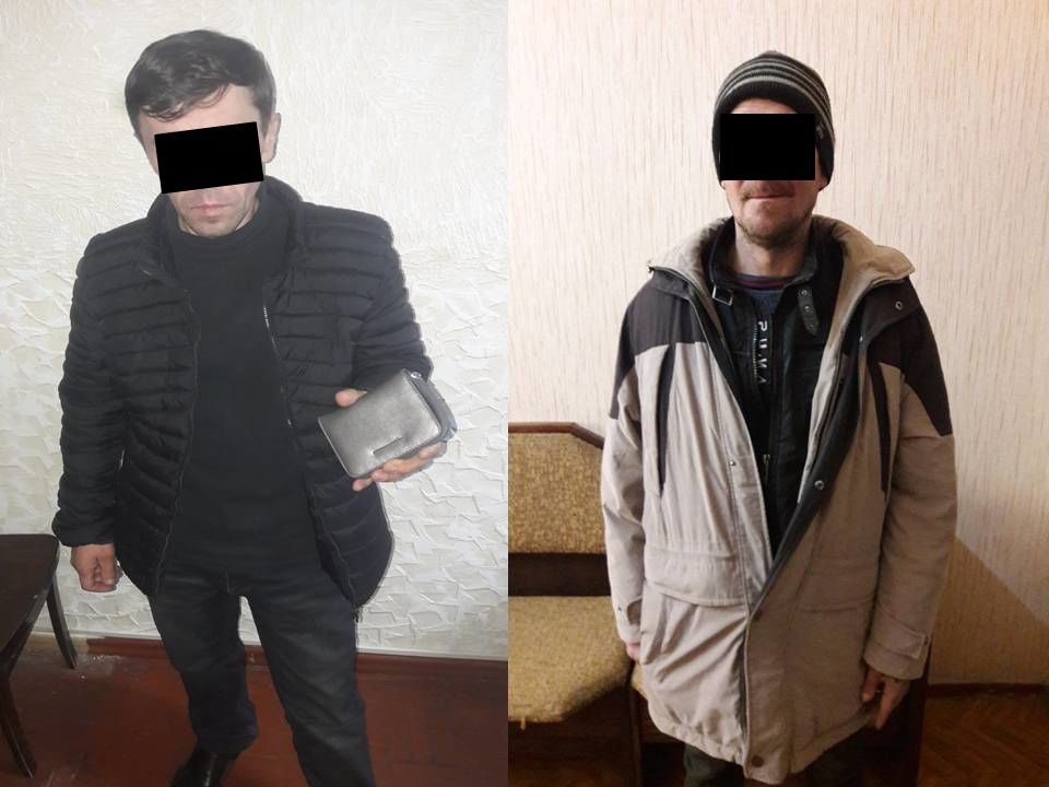 Столичная полиция задержали двух мужчин в возрасте 43 и 45 лет по подозрению в карманных кражах. 