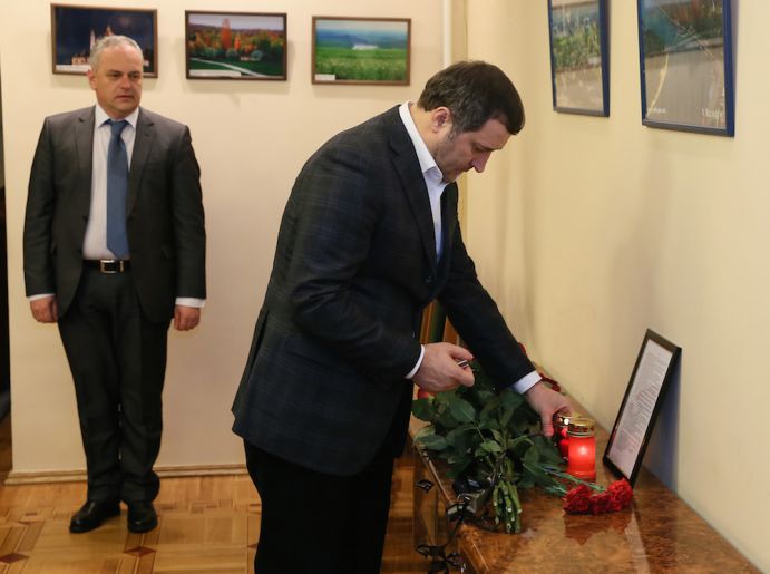 Влад Филат решил выразить соболезнования спустя почти неделю после обстрела. Фото: Tv7