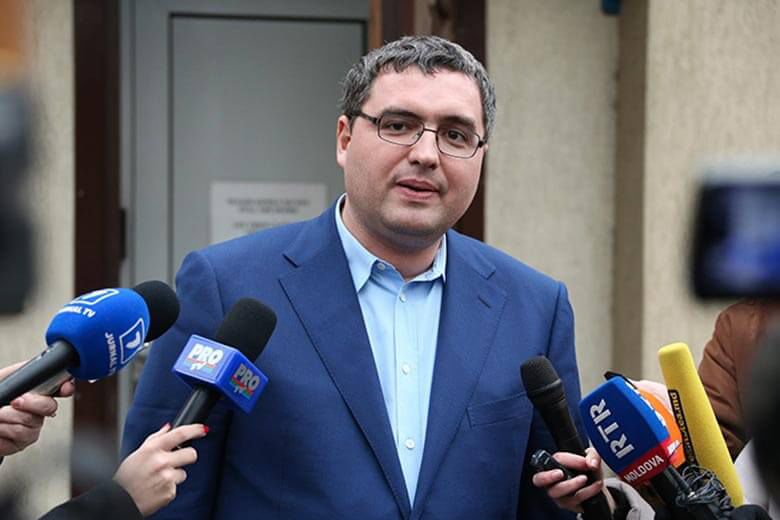 Usatîi îndeamnă toate forțele politice să boicoteze alegerile parlamentare.