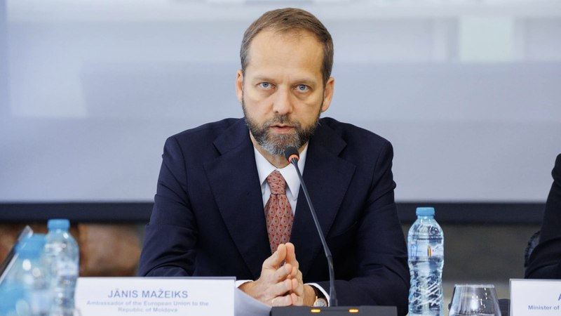 Посол ЕС в Республике Молдова Янис Мажейкс.