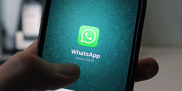 Facebook передумал продавать рекламу в WhatsApp.