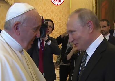 Путин встретился с папой Римским.