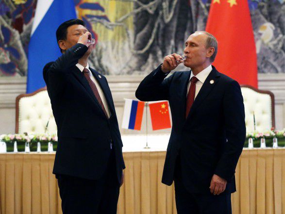 „Rusia și China sunt pe cale să devină, așa cum ne-am dorit, nu doar vecini, ci și state puternic integrate”, a mai spus Dmitri Rogozin.