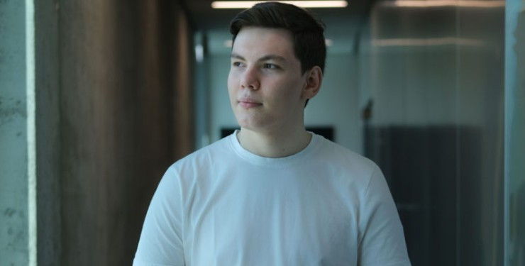 Взломал Tesla и открыл успешный бизнес: хакер дал советы, как защититься в Интернете.