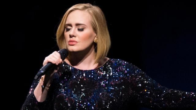 Cât câștigă într-o zi Adele, Elton John sau Ed Sheeran