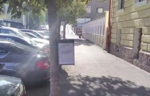 Ни один из 6 ящиков не установлен в зоне видимости видеокамер полиции.