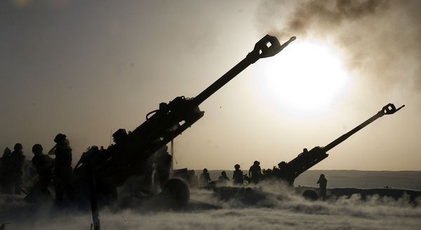 По данным Reuters, огонь по учебному заведению велся с позиций боевиков ИГИЛ в Сирии. Фото: warfiles.ru