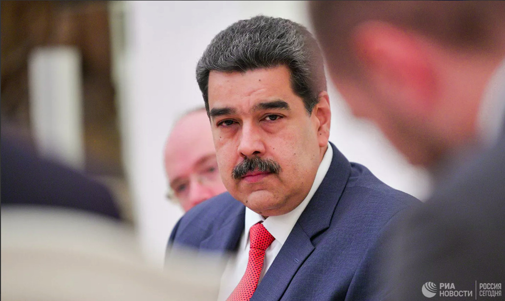 Мадуро одобрил отправку нефти в обмен на вакцины от COVID-19.