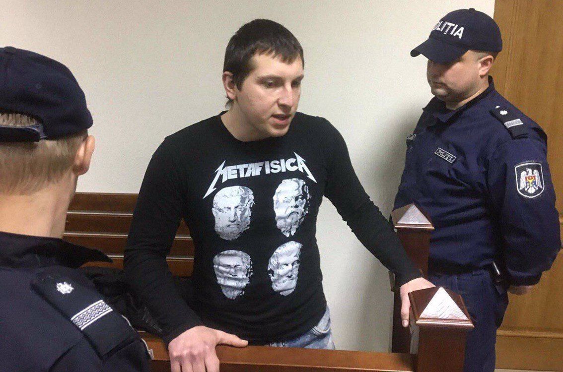 Ассоциация жертв олигархического режима требует люстрации прокуроров.