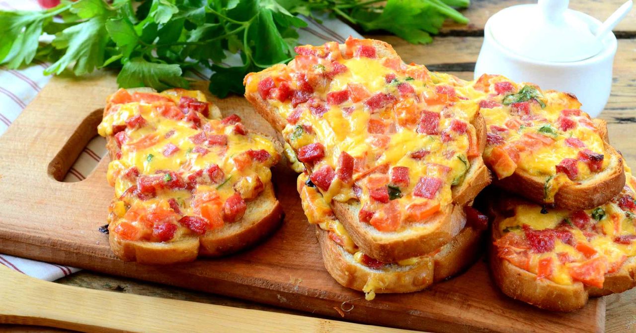 Диетолог рассказала, какие продукты нельзя есть на завтрак.
