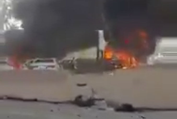 На воздух взлетел начиненный взрывчаткой автомобиль.