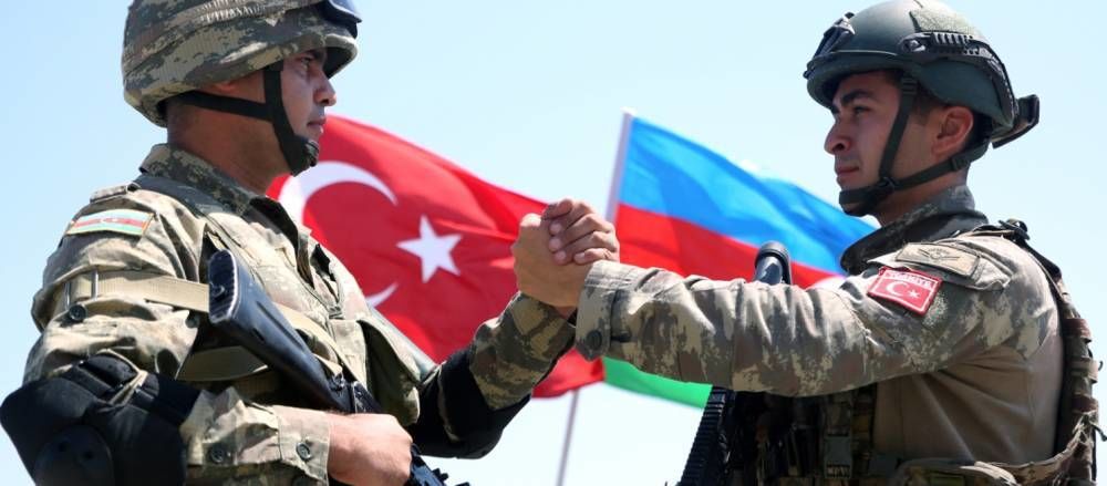 Парламент Турции одобрил отправку военных в Азербайджан.