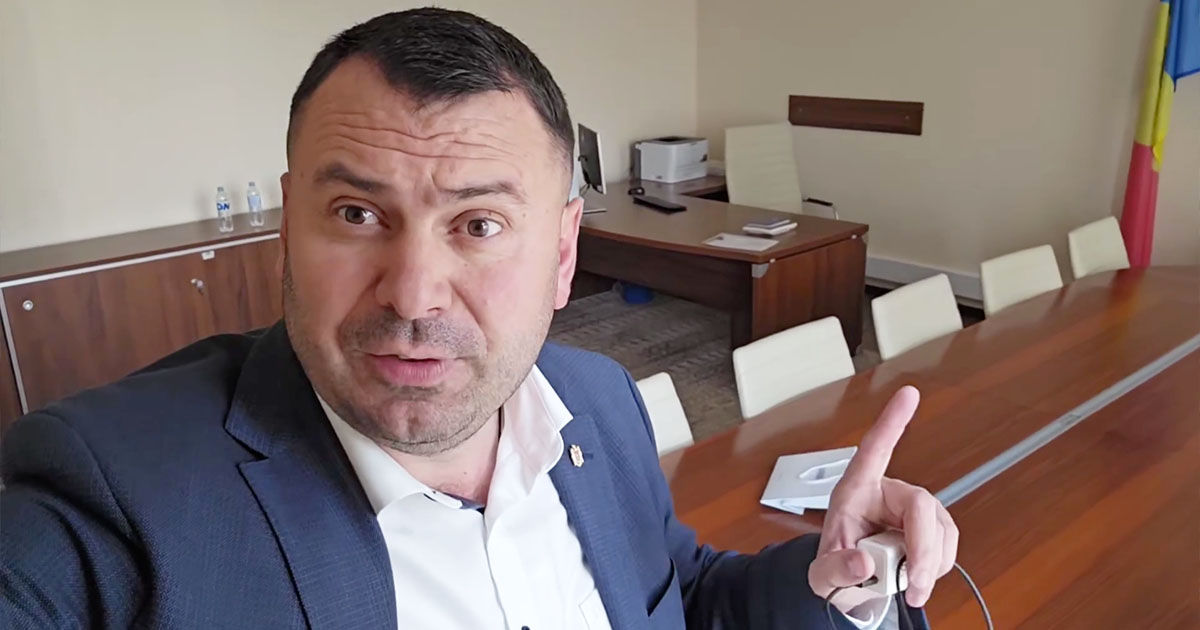 Fracțiunea Democrația Acasă a primit alte birouri în Parlament.