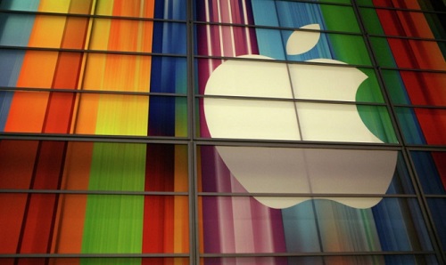Возглавляет список самых дорогих компаний мира по рыночной капитализации Apple, оцениваемая, по состоянию на 10 февраля, в 472 миллиарда долларов.