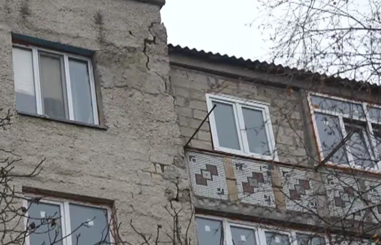 В Шолданештах люди вынуждены жить в разрушающемся доме.