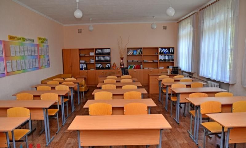 На поборы в школах можно жаловаться директору, властям и НЦБК.