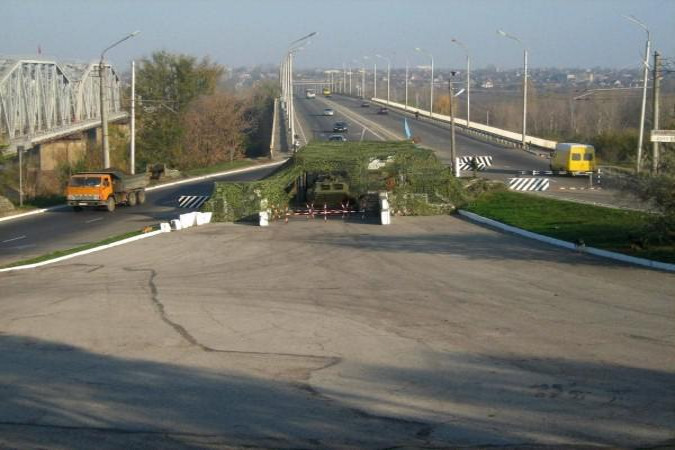 Мост, соединяющий Бендеры с Тирасполем, не закрыт.