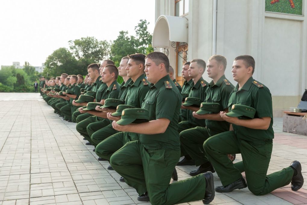 Молодежь призывают в приднестровскую армию.