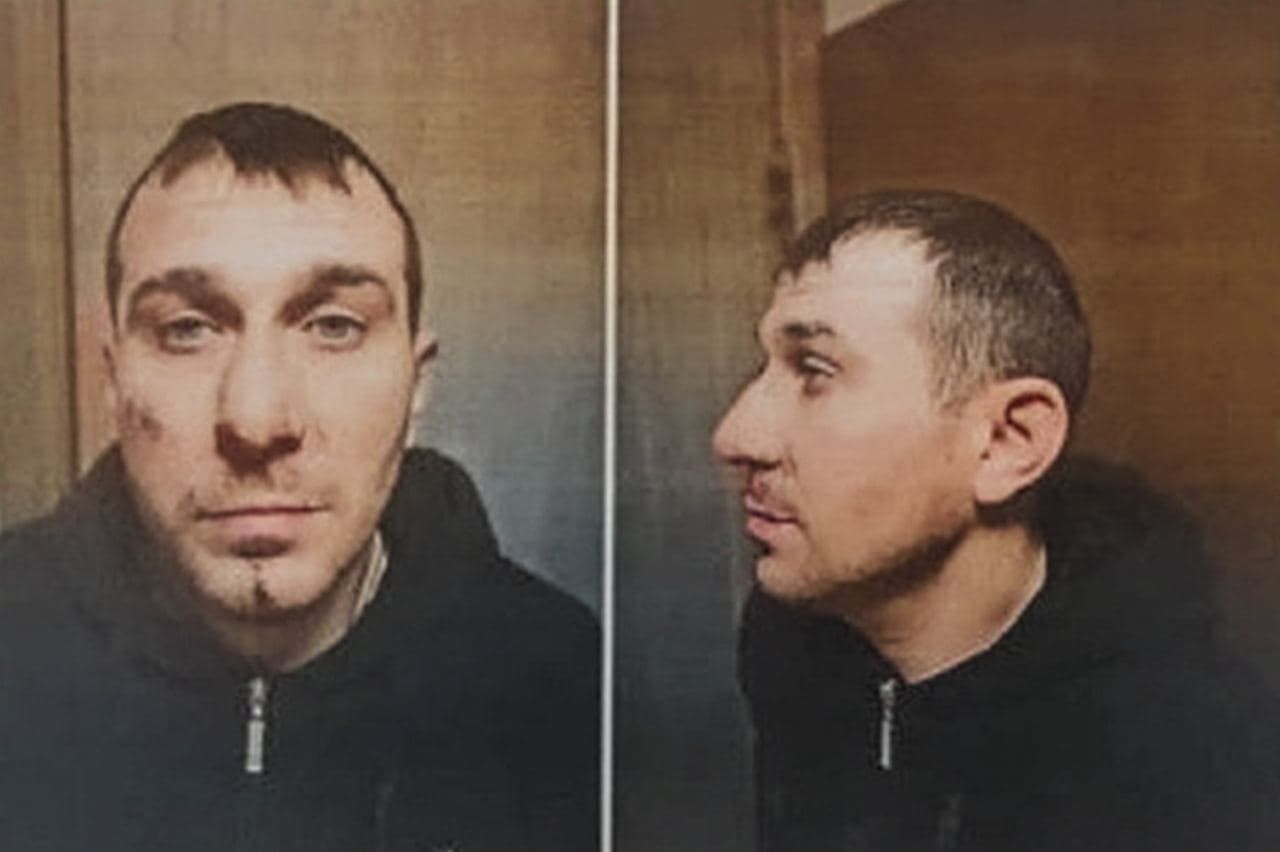 Одного из сбежавших из ИВС приютила пожилая любовница.