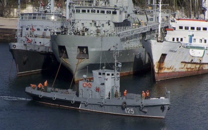 Putin i-a invitat pe ucraineni să-și ia rablele de nave din Crimeea. Foto: paginaderusia.ro
