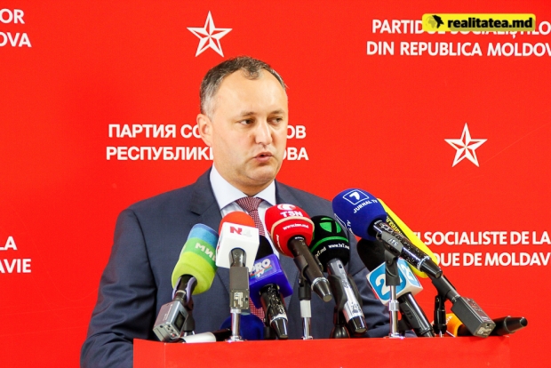 De asemenea, liderul PSRM a promis că va reveni săptămâna viitoare cu o adresare către Vladimir Voronin, în care va spune mai multe despre atitudinea comuniştilor.