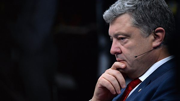 Порошенко уволил советника, который захотел стать президентом.