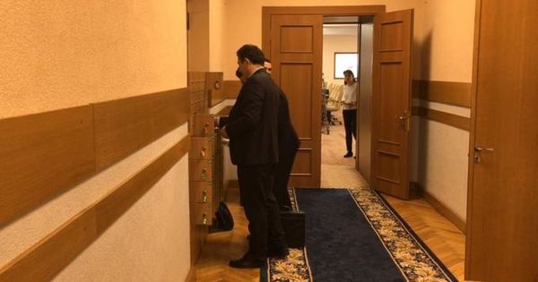 Практика ДПМ вернулась: на заседании правительства запретили телефоны.