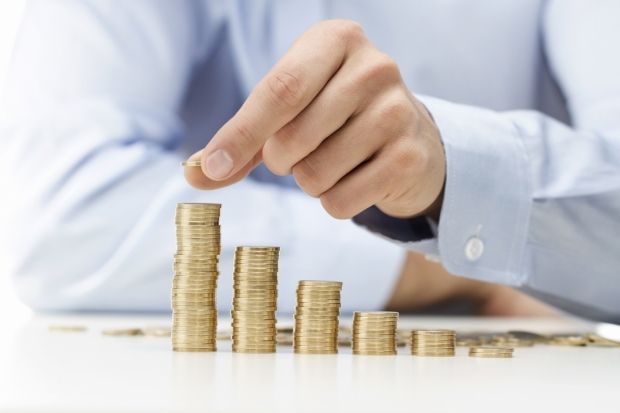 Aproape jumătate din cheltuielile moldovenilor se duc pentru mâncare şi întreţinere. Foto: prime.md