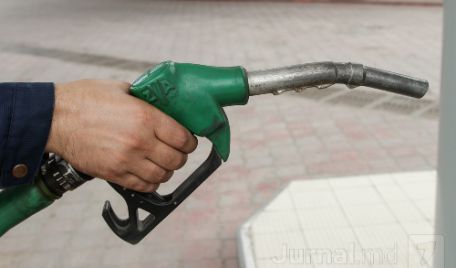 Veşti bune pentru şoferi. Încă 15 companii petroliere au anunţat că vor ieftini carburanţii până la sfârşitul acestei săptămâni.