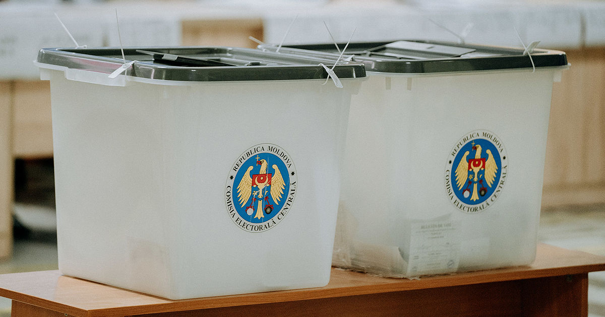 Șapte persoane au depus cereri la CEC pentru a candida la alegerile parlamentare.