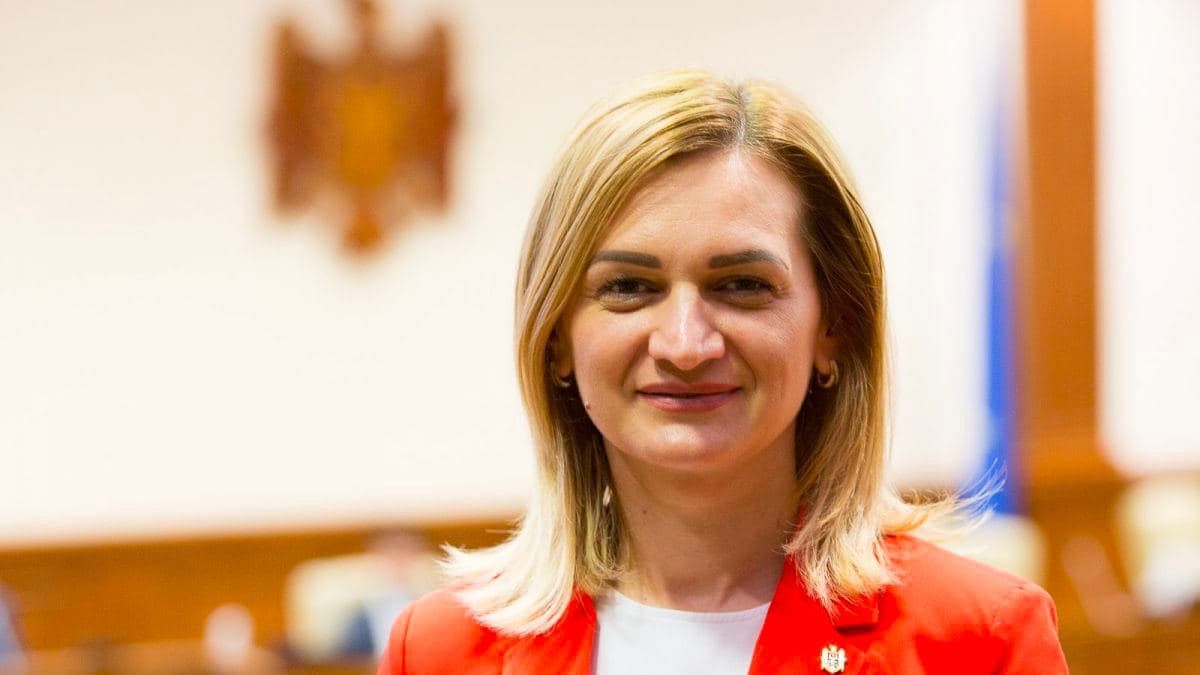 Депутат от партии "Действие и солидарность" Дойна Герман.