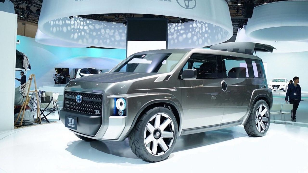 Toyota представит серийный минивэн-внедорожник.
