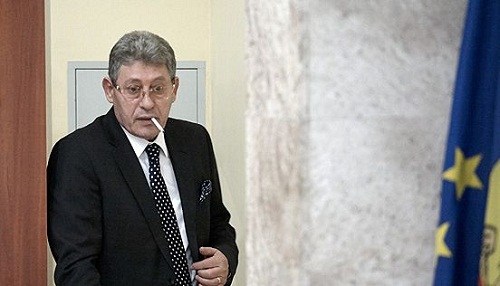 Люди не знают, что такое демократия. А почему не знают? Такие руководители были, и мы их избираем.