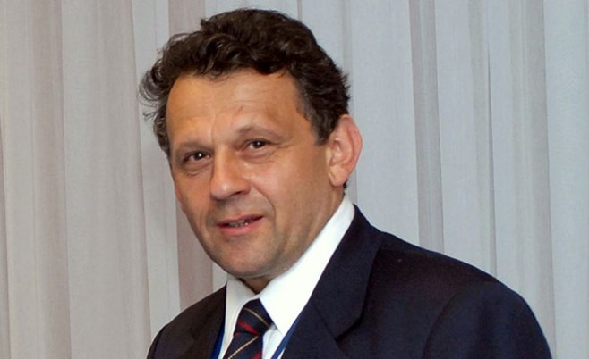 Potrivit lui Kalman Mizsei, liderii celor trei partide din fosta AIE ar trebui să respecte principiile democratice „pentru a menține și a continua cursul de integrare europeană a țării”. Foto: info.gagauzia.ru