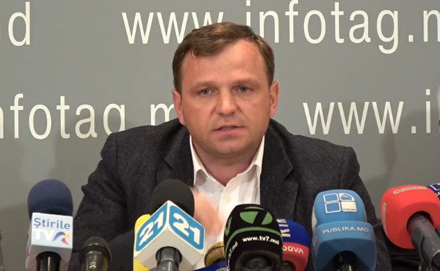 Năstase și-a pus bodyguarzii să-i bată pe jurnaliștii incomozi.