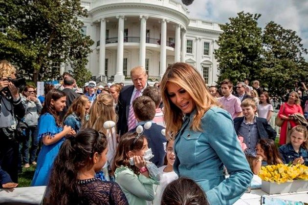 Трамп открыл ежегодный праздник катания яиц.