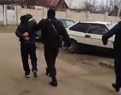 Если подозреваемых признают виновными, им грозить тюремное заключение на срок от 7 до 15 лет.