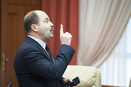 Moldova reacţionează prea gălăgios la embargoul asupra vinurilor introdus de Rospotrebnadzor, consideră Valeriu Lazăr.