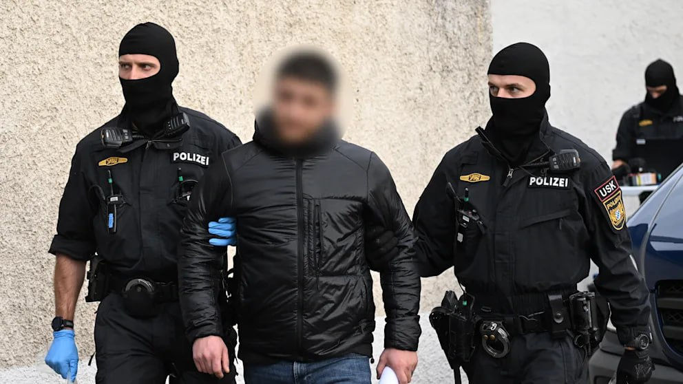  O grupare georgiană care exporta bunuri furate prin poștă, descoperită în Germania.