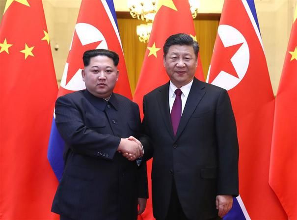 Kim Jong-un a efectuat o vizită în China la invitaţia lui Xi Jinping.
