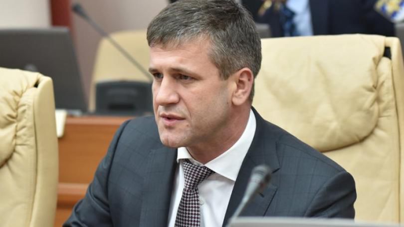 Ботнарь за год получил зарплату министра в размере 120 747 леев.