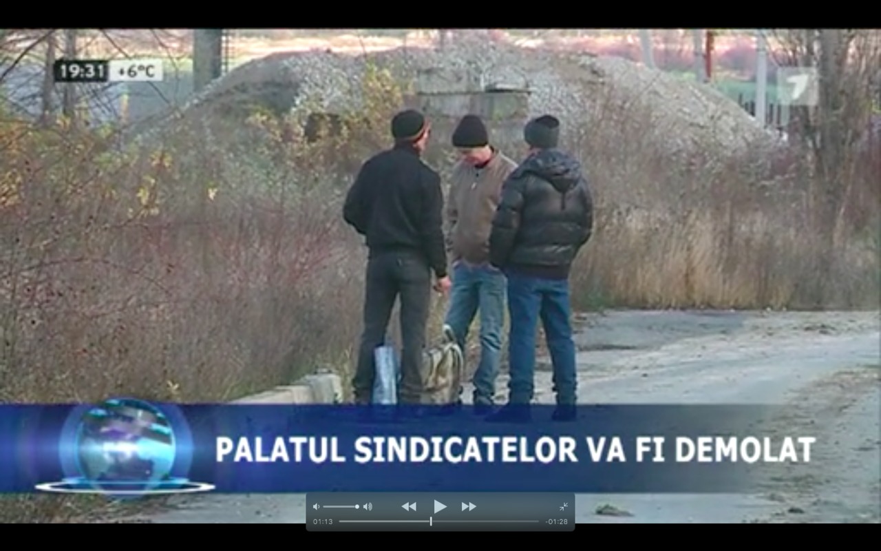 Trei angajaţi ai unei firme din Capitală afirmă că nu şi-au primit salariile de trei ani. 
