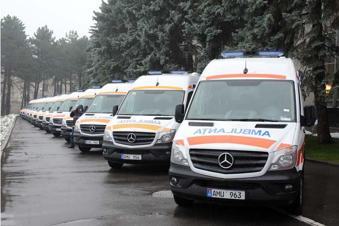 В Кишиневе распределили новые автомобили скорой помощи.