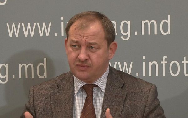Лидер Социал-демократической партии Виктор Шелин.