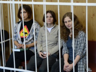Провокационную российскую панк-группу выдвинули на престижную британскую премию.
