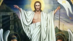 În această zi creştinii se salută cu "Hristos s-a înălţat!” şi "Adevărat s-a înălţat!".